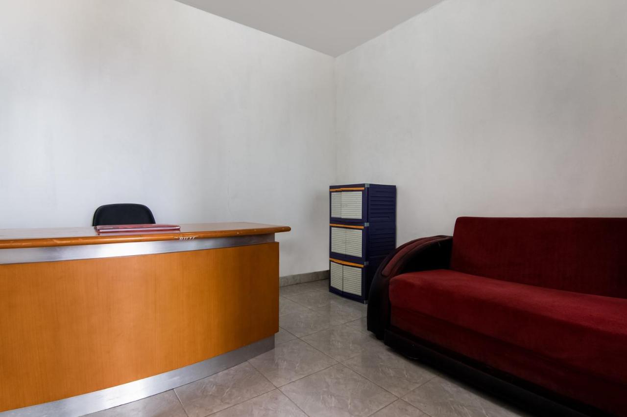 Oyo 3050 Hotasi Seaview Syariah Hotel Anyer Exterior photo
