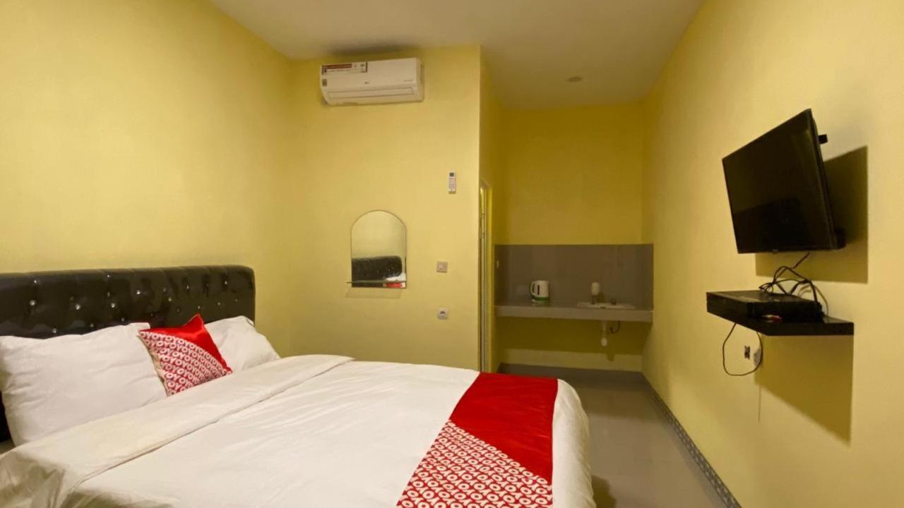 Oyo 3050 Hotasi Seaview Syariah Hotel Anyer Exterior photo