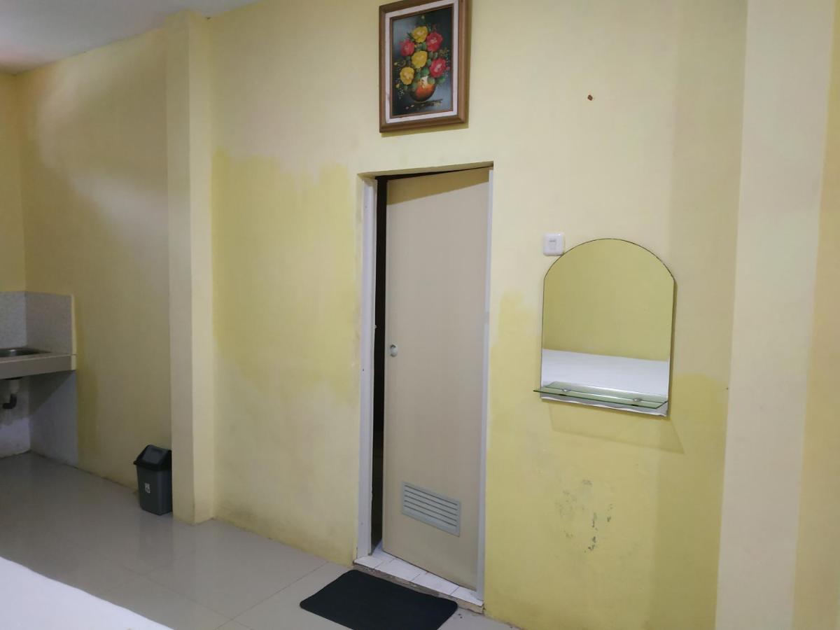 Oyo 3050 Hotasi Seaview Syariah Hotel Anyer Exterior photo