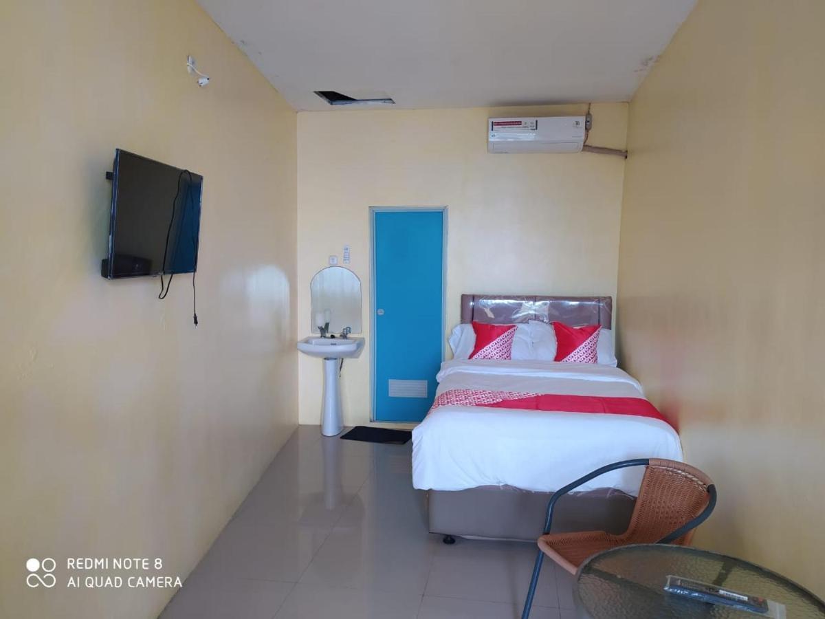 Oyo 3050 Hotasi Seaview Syariah Hotel Anyer Exterior photo