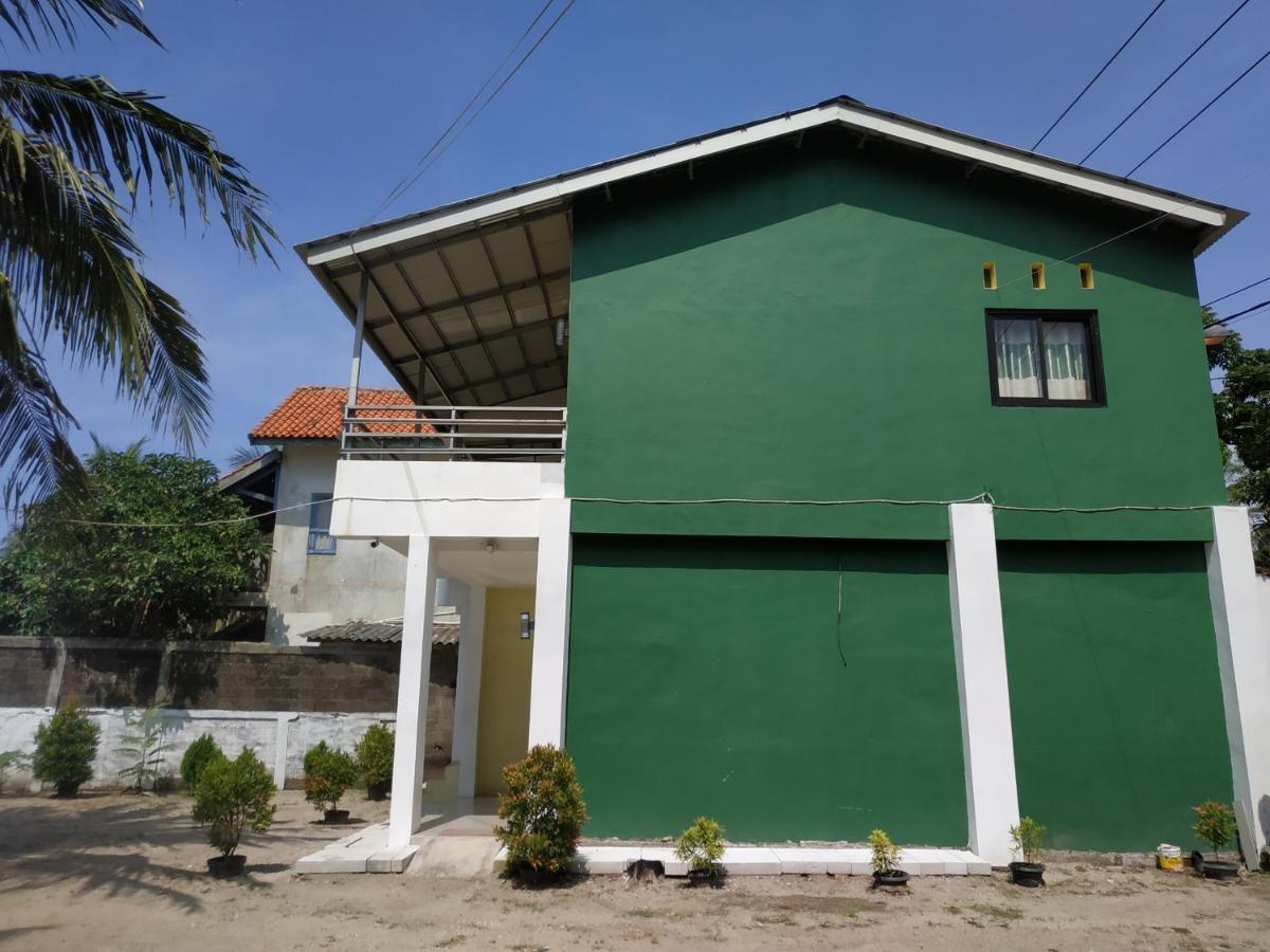 Oyo 3050 Hotasi Seaview Syariah Hotel Anyer Exterior photo